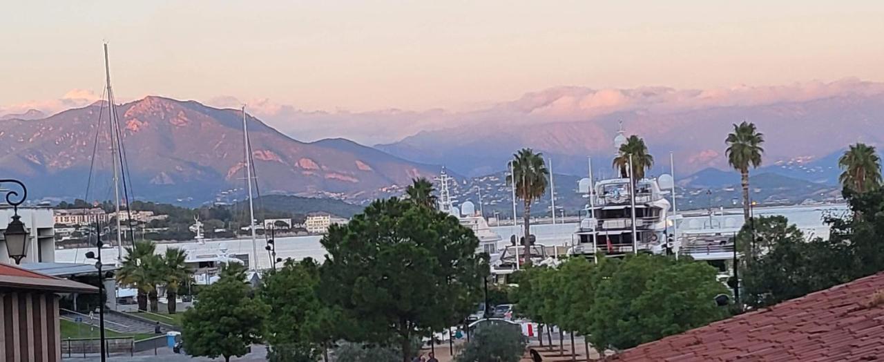 Apartament Superbe T2 Avec Balcons, Vieux Port, Hyper Centre Ajaccio Ajaccio  Zewnętrze zdjęcie
